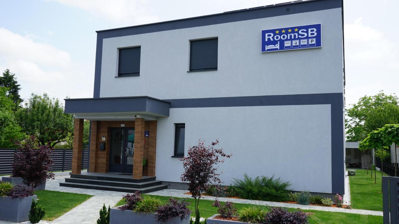Rooms Slavonski Brod Exteriör bild