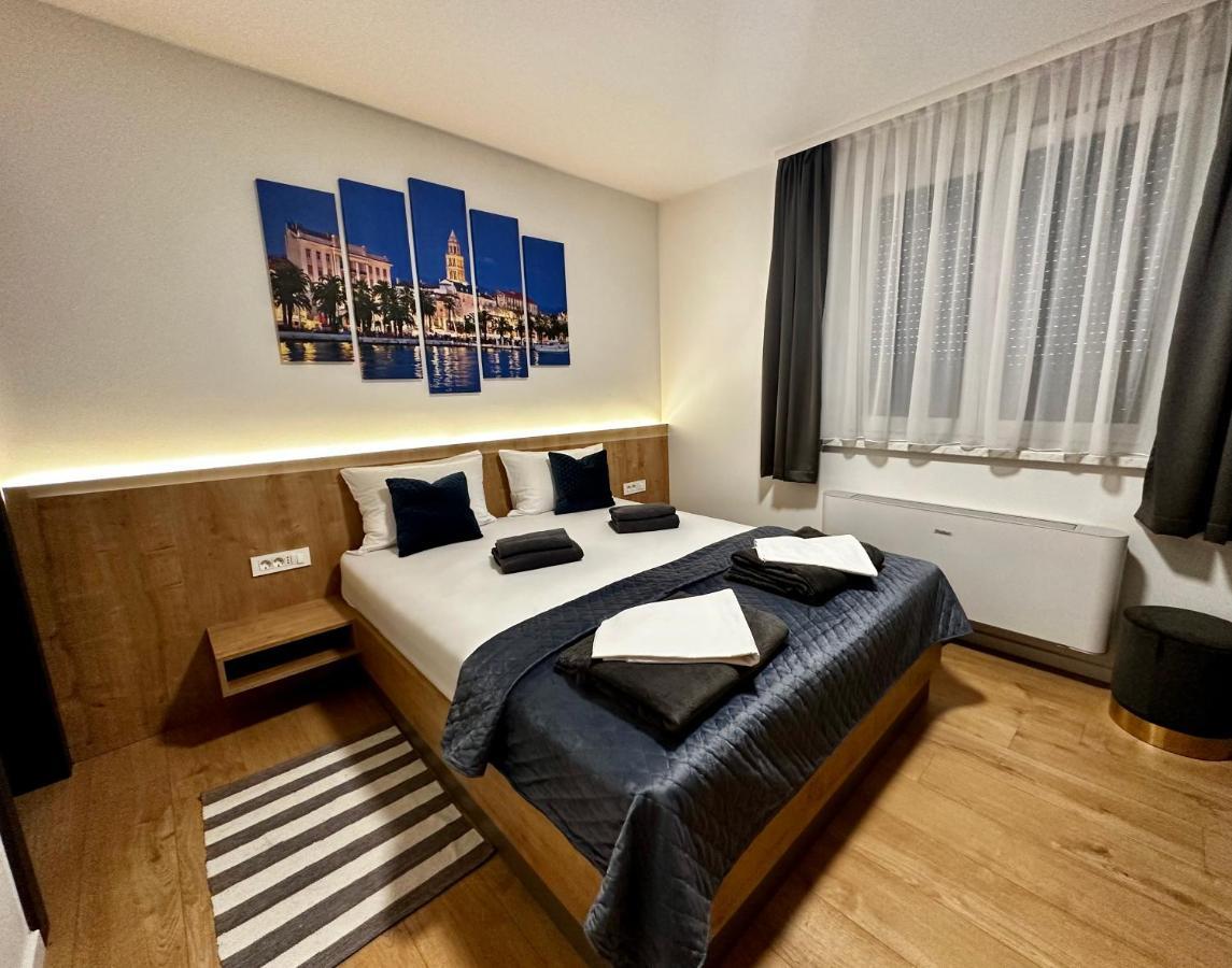 Rooms Slavonski Brod Exteriör bild